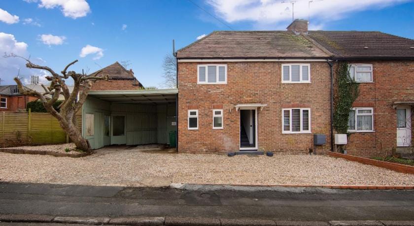 Elegant and Modern Recently Refurbished House Vacation rental in Ashford