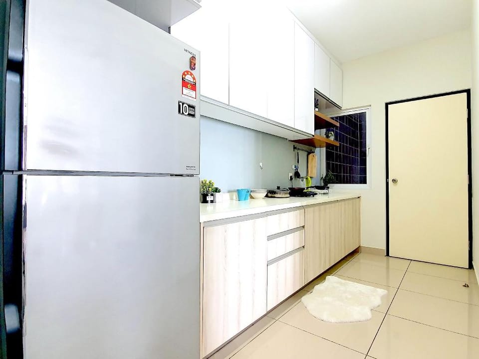 Ara Damansara | Pacific Place 3 Min to LRT [5 Pax] Apartment in Petaling Jaya