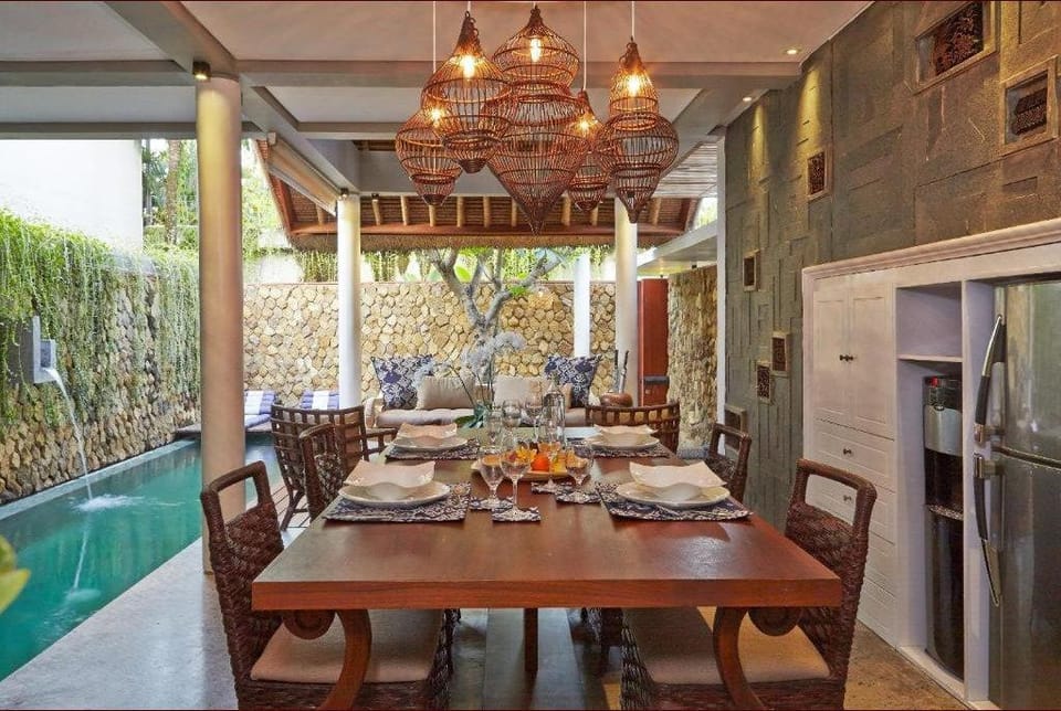 6BR Private Villa close to Potato Head Beach Club  Villa in North Kuta