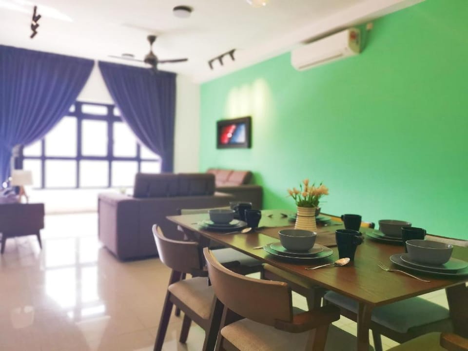 Legoland Medini 6pax WIFI-C19 by RR JBcity Apartment in Johor