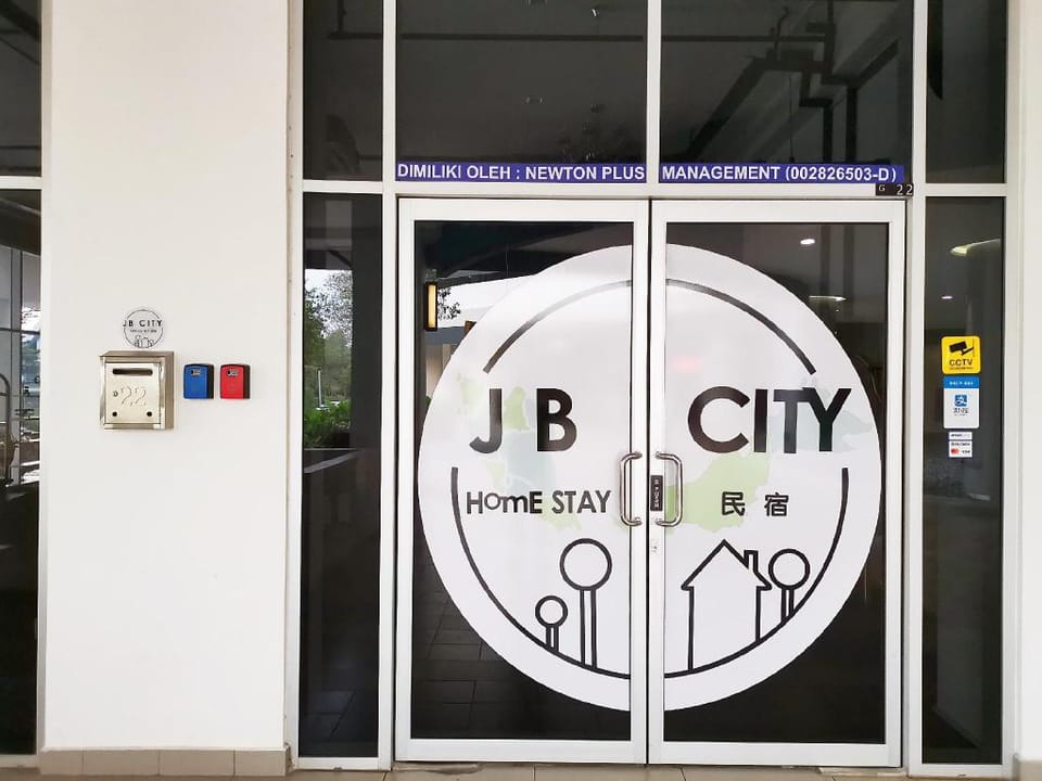 Legoland Medini 6pax WIFI-C19 by RR JBcity Apartment in Johor