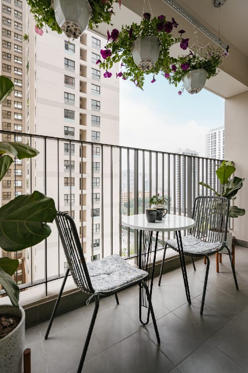 Vinhomes Dcapitale | Street View | 2Brs & Tub 0609 Apartment in Laos