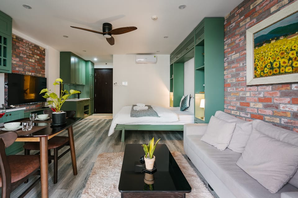 Vinhomes Dcapitale | City View | 2Brs & Tub 3504 Apartment in Laos