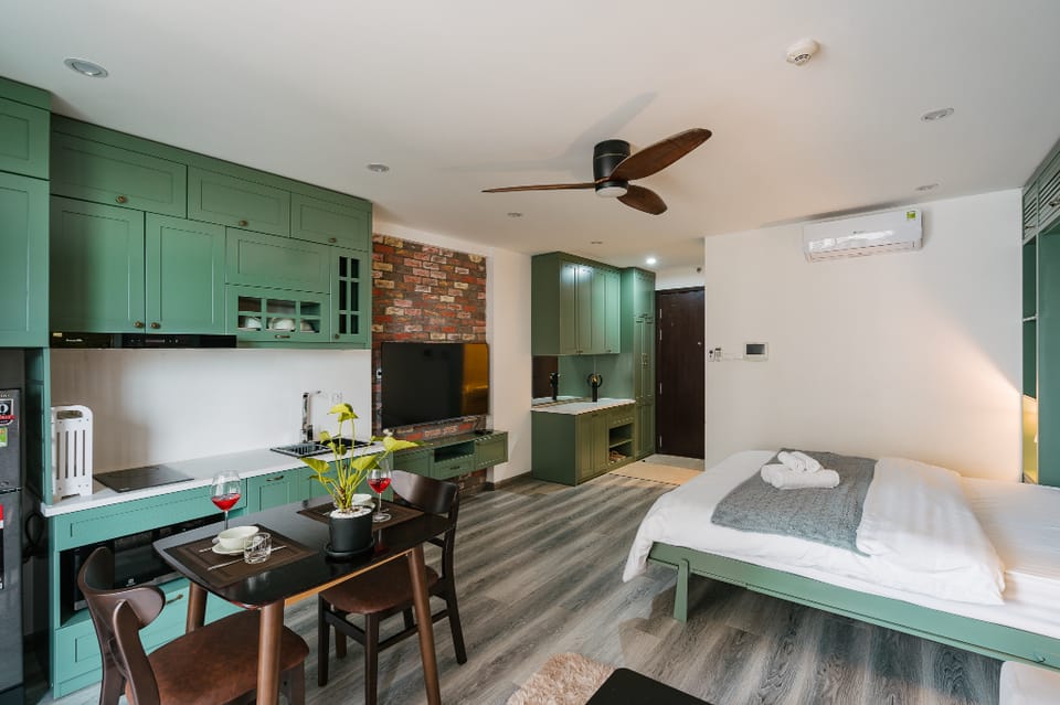 Vinhomes Dcapitale | City View | 2Brs & Tub 3504 Apartment in Laos