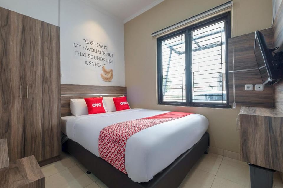 OYO Life 3246 Walnut Inn G-10 Hotel in West Java