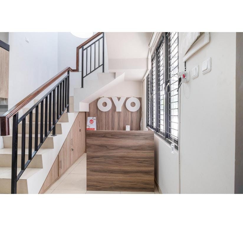 OYO Life 3248 Vision Residence Karawang Hotel in West Java