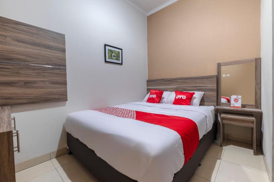 OYO Life 3248 Vision Residence Karawang Hotel in West Java