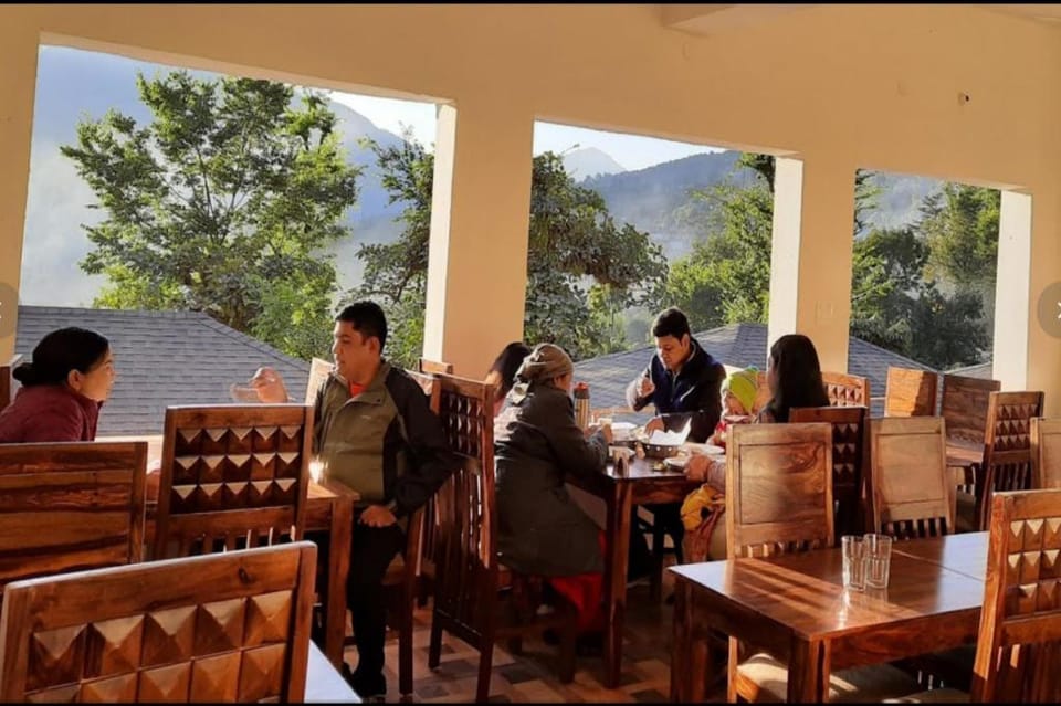 Char Machan Resort Hotel in Uttarakhand