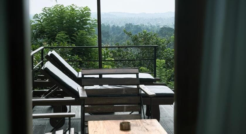 Villa Hillcrest Hotel in Southern Province