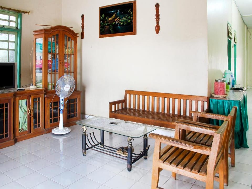 OYO 3254 Hotel Melissa Hotel in Indonesia