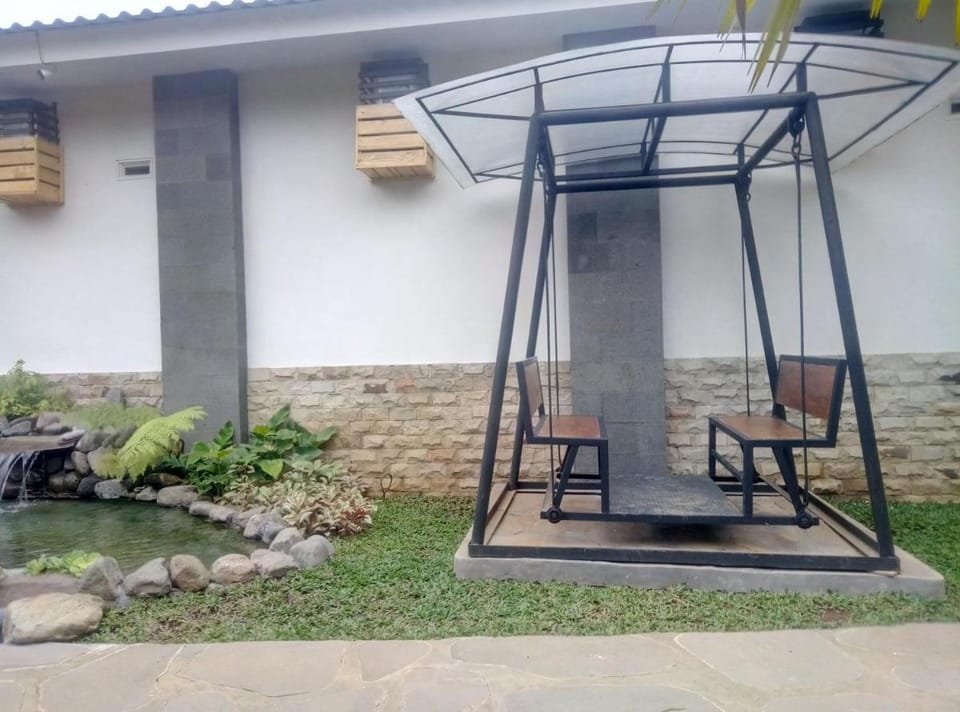 Fredelia homestay Hotel in East Java