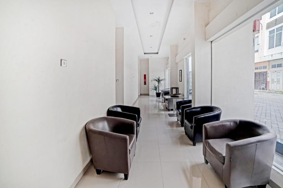 Hotel O Stm Suite Near Amplas Bus Terminal Hotel in Indonesia