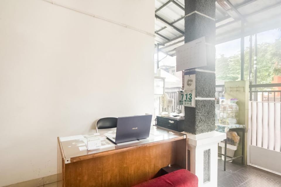 SPOT ON 3311 Fai Bogor Backpacker Syariah Hotel in West Java