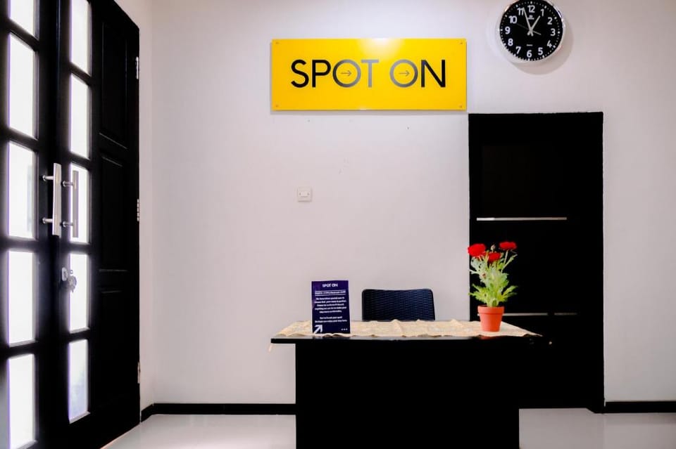 SPOT ON 2325 Singgalang Residence Syariah Hotel in East Java