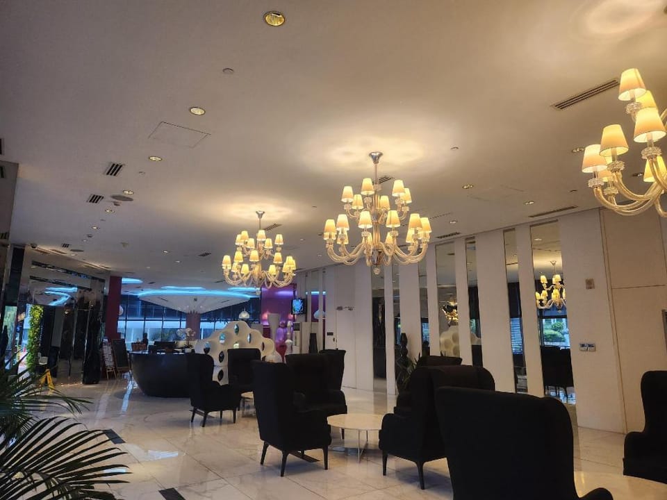 Azure Staycation by AMRS Near Airport  Apartment in Paranaque