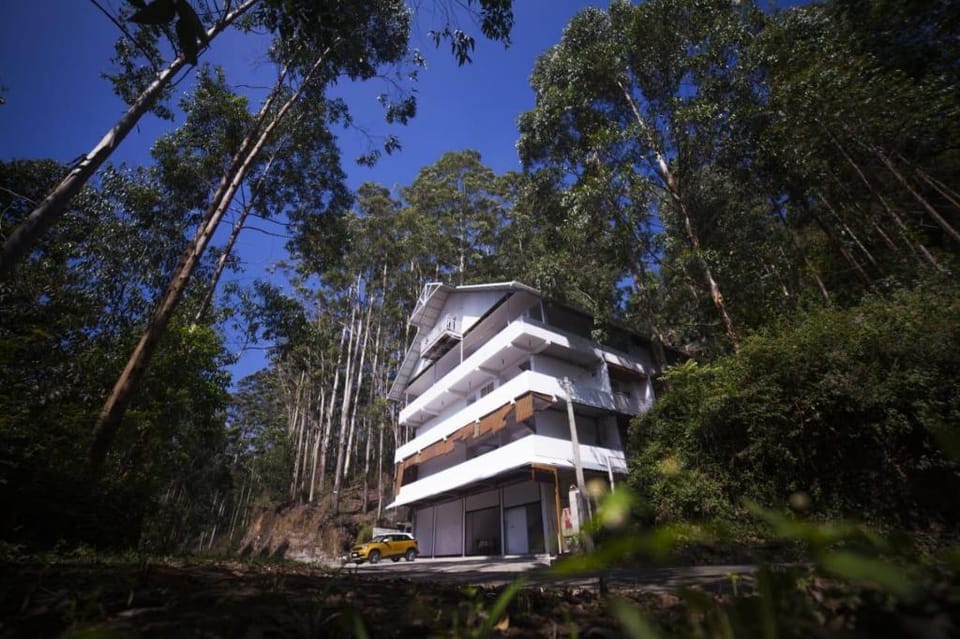 La Flora Spicewood Hotel in Kerala