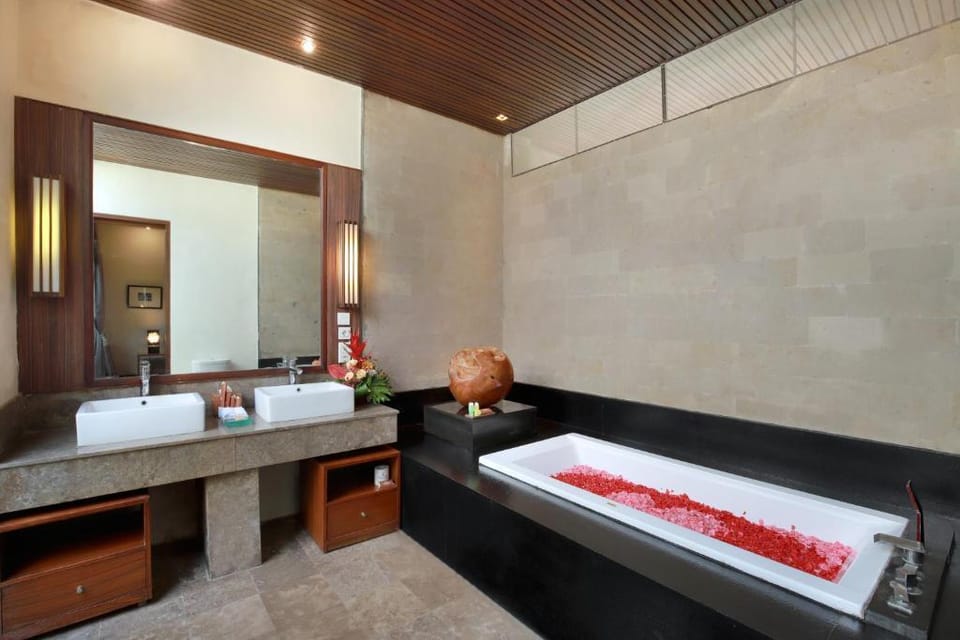Luxury 2 BR Private Pool Villa AN95B Villa in Kuta