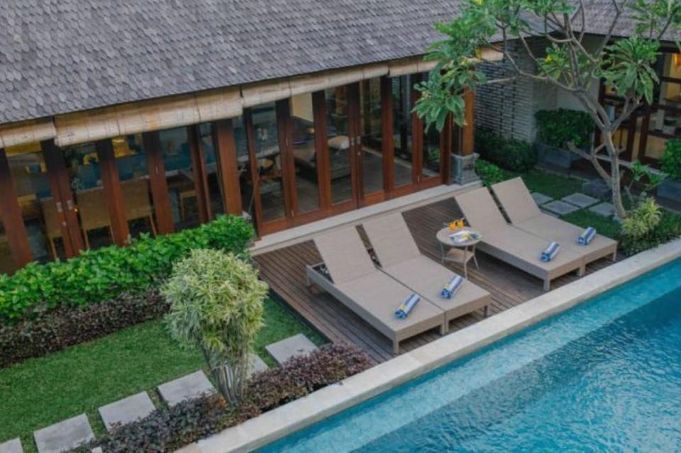 Luxury 3 BR Deluxe Pool Villa #FN24 Villa in North Kuta