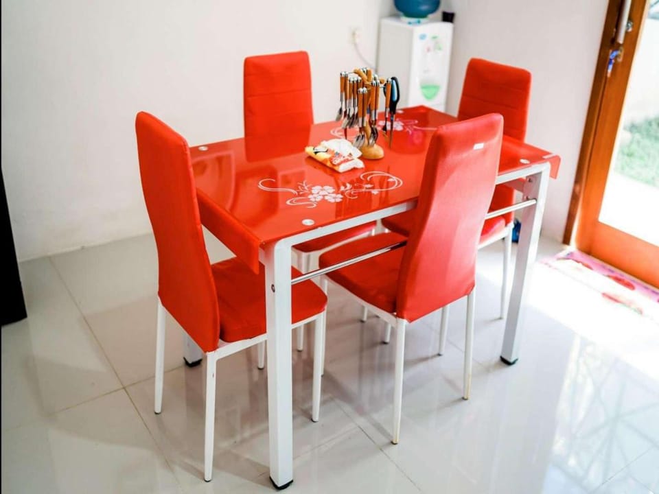 Rumah 3 Kamar, dekat LEMBANG, Adem, Bebas Macet Vacation rental in Parongpong