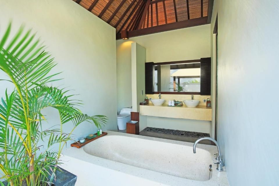 Luxury 2 BR Private Pool Villa NE27B Villa in Kuta