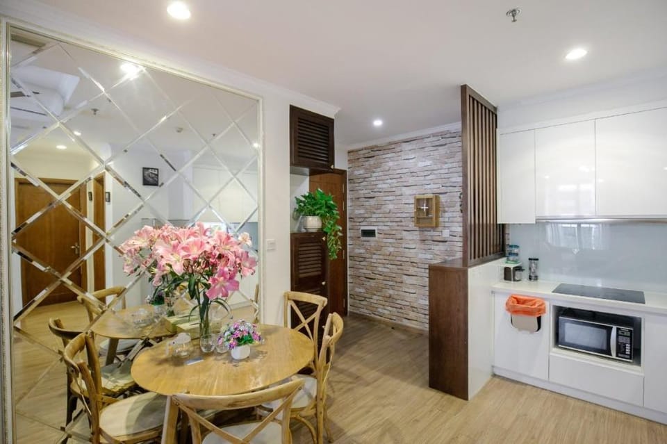 *BOM HOMESTAY*-VINHOMES TIMES CITY- 2BR- LUXURY Apartment in Laos