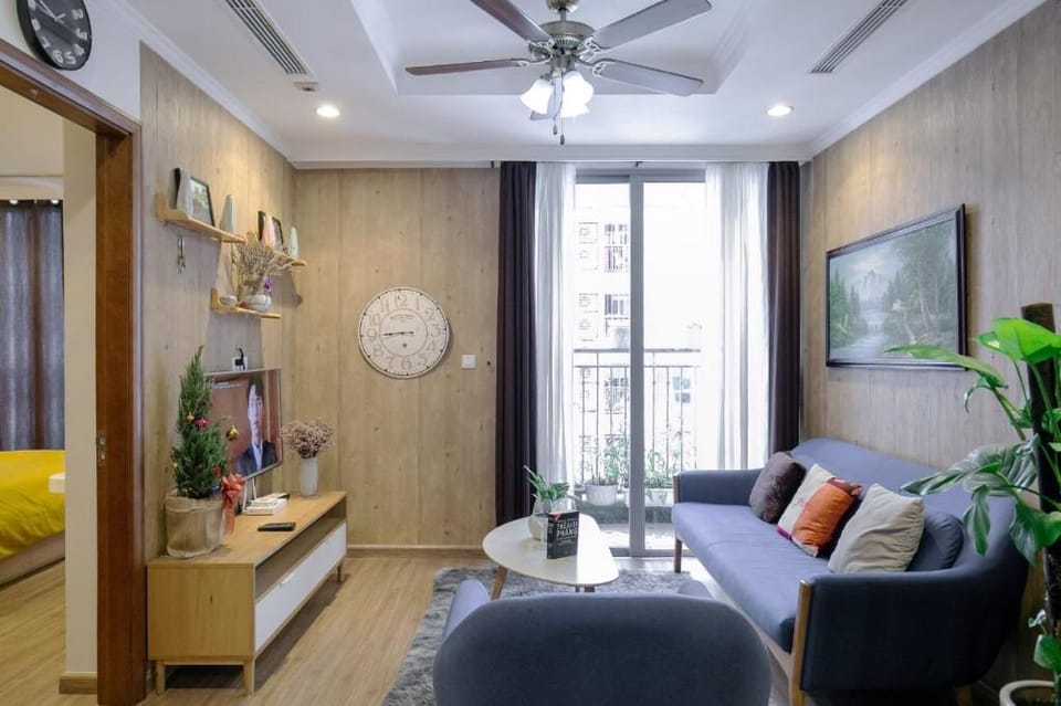 *BOM HOMESTAY*-VINHOMES TIMES CITY- 2BR- LUXURY Apartment in Laos