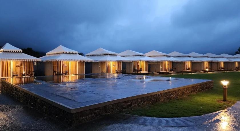 Mountain Shadow Resort Hotel in Maharashtra
