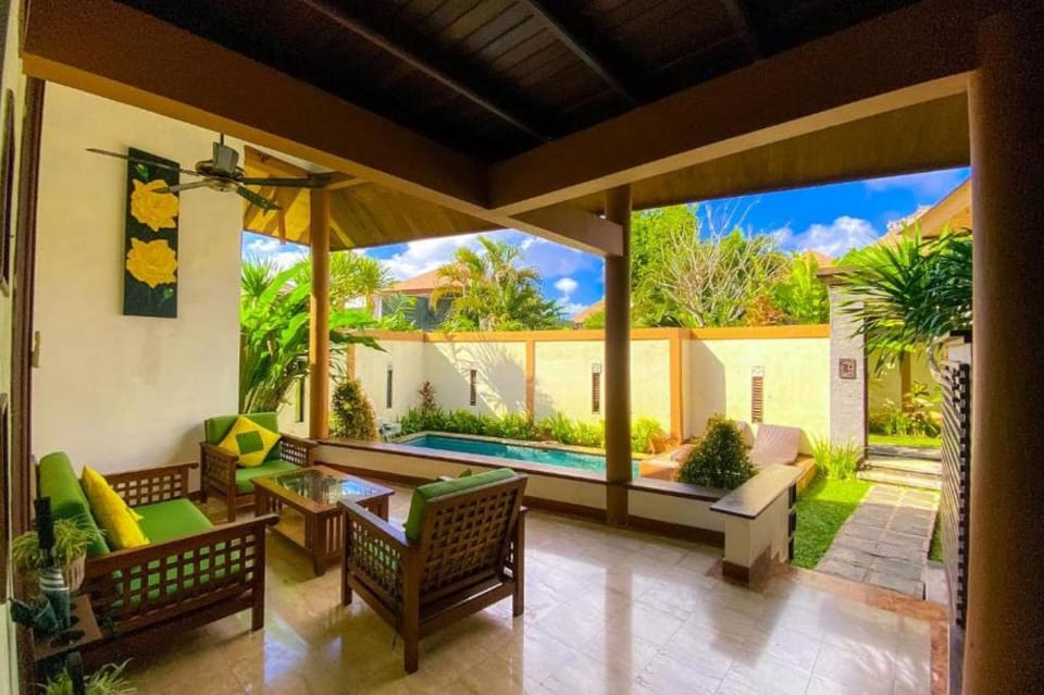 Luxury 3 BR Private Pool Villa  #LZ7 Villa in Kuta