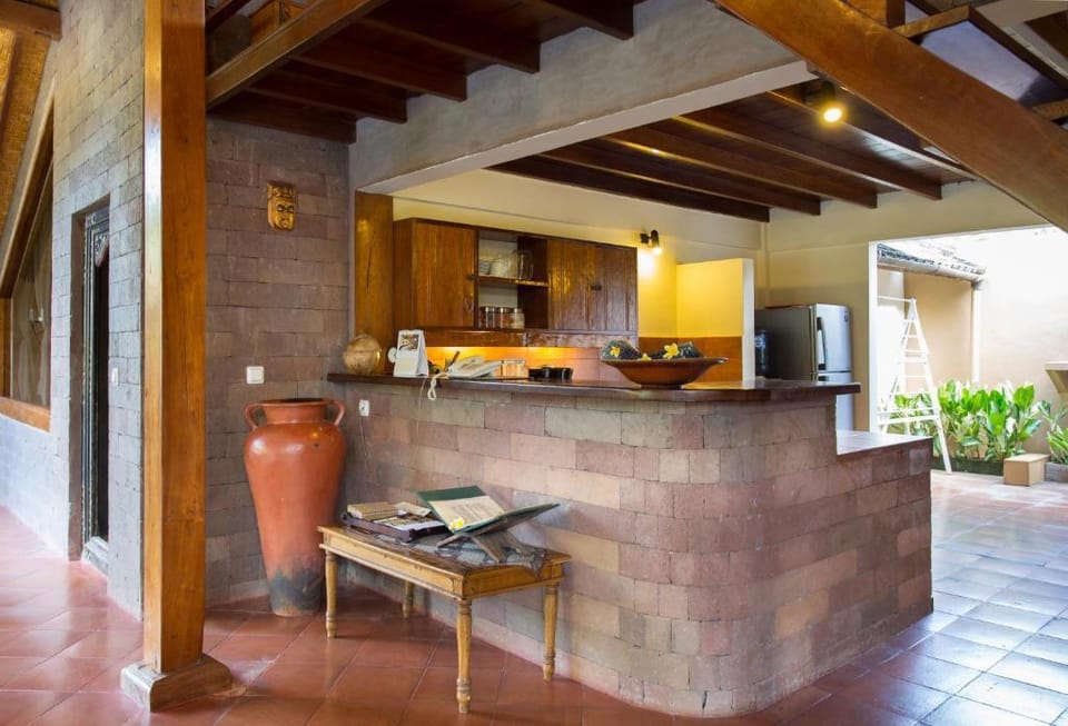 Comfortable 4 BR Private Pool #L73 Villa in Kuta