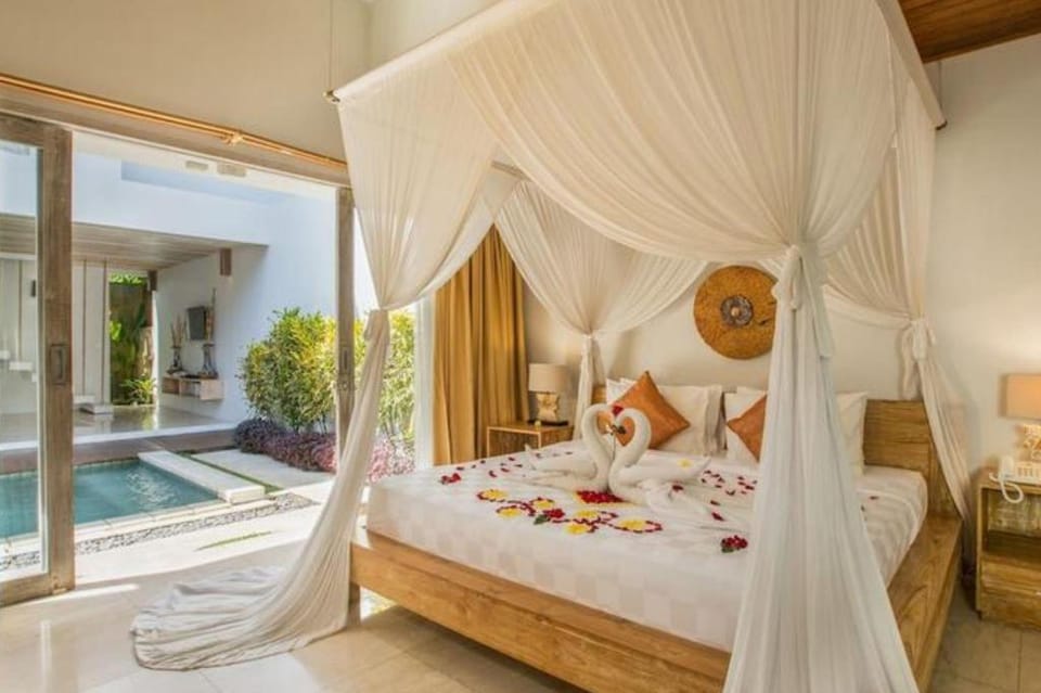 Entire  6BR Private Pool Villa #L58 Villa in Sukawati