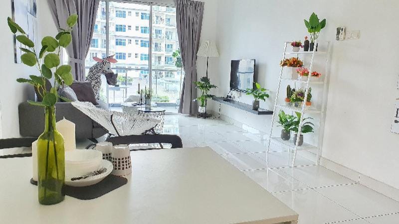 No.7 The Zebra @ IOI Modern 5 stars relaxing house Apartment in Subang Jaya