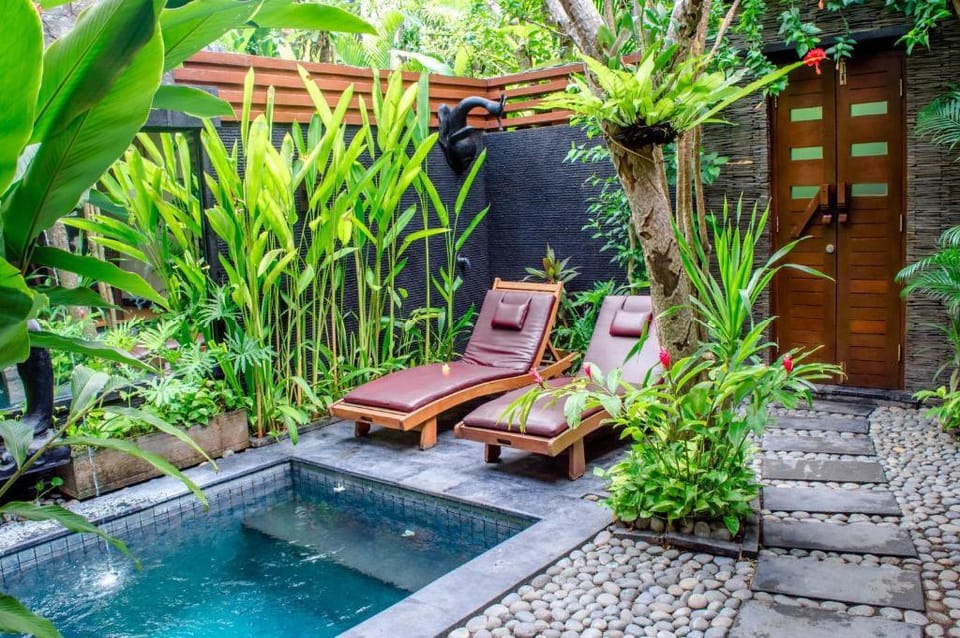 Entire Two-Bedroom Villa with Private Pool #L258 Villa in Kuta