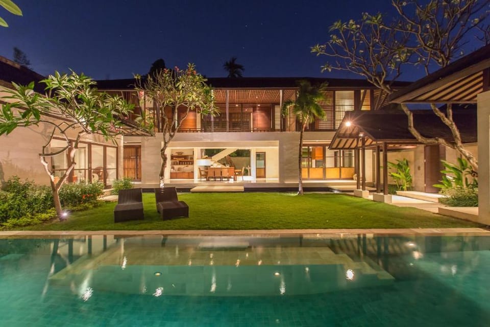 Luxury Grand 4BR Private Pool #FN18 Villa in North Kuta