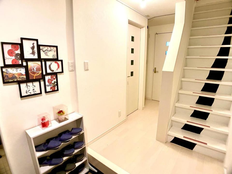 Near Osaka Castle. 6 minutes to the station.  Vacation rental in Osaka