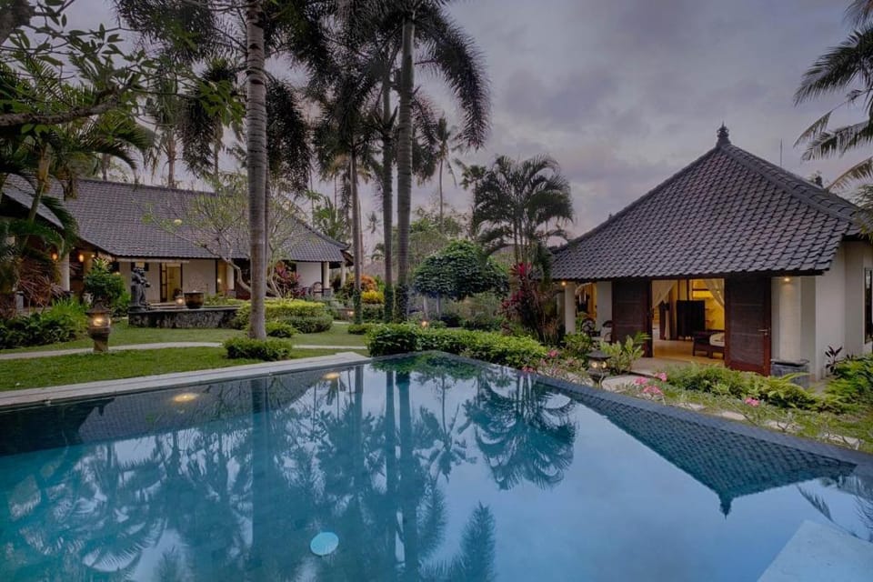 Adore 4 BR Romantic Place For Family #K208 Villa in Blahbatuh