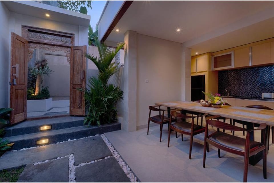 Enjoy Your Honeymoon Here - Pool 2BR  Villa in Sukawati