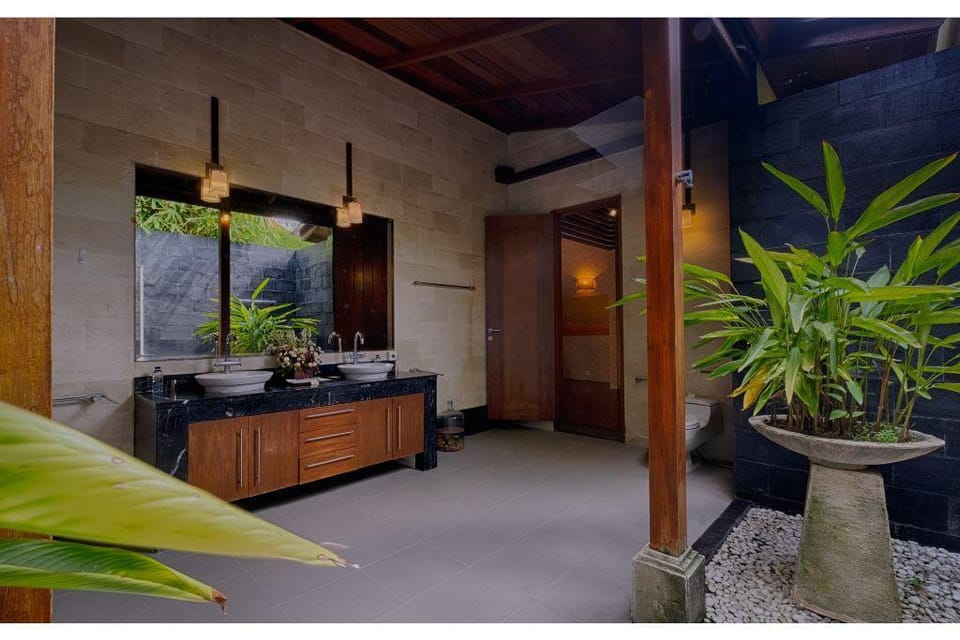 Romantic  6 BR Private Pool Villa Villa in Sukawati