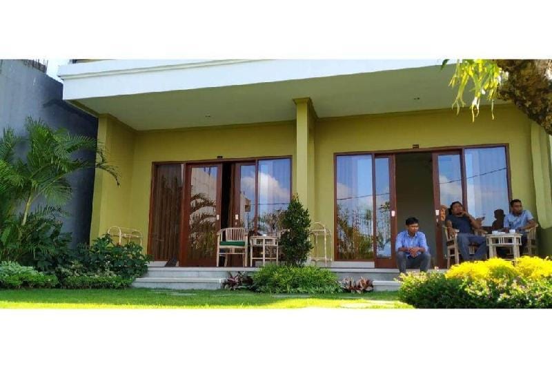Cozy 6 BR Private Pool REV23 Villa in Sukawati