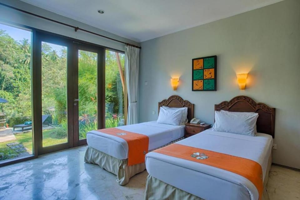 Entire 3 BR Private Pool #PZ48 Villa in Tampaksiring
