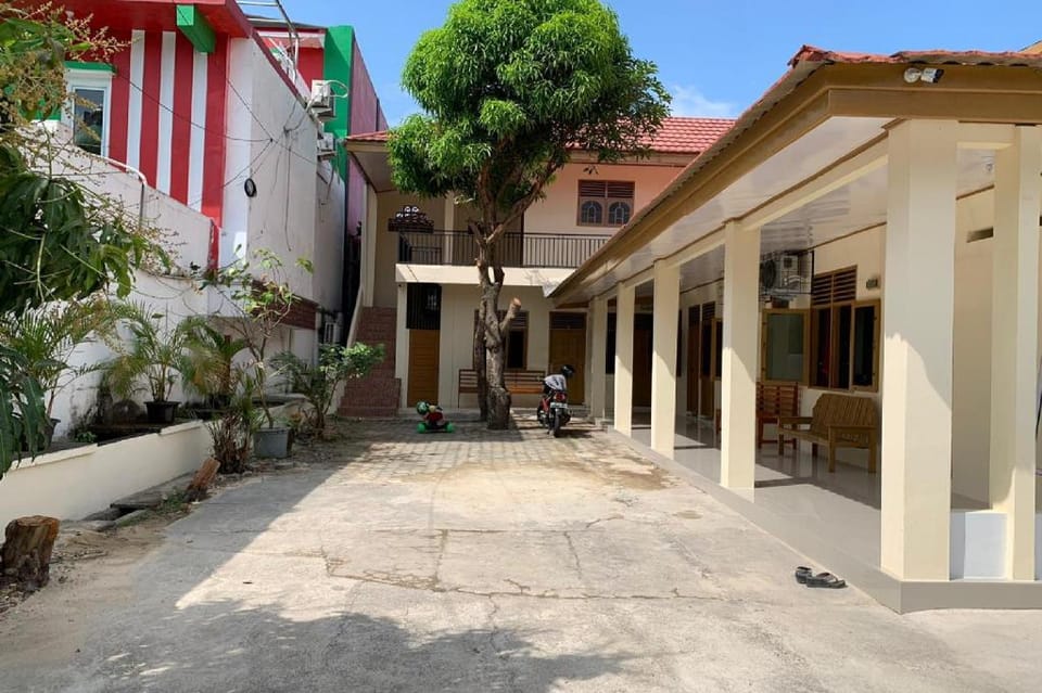 OYO 3168 Utama Sari Homestay Hotel in West Sumatra, Indonesia