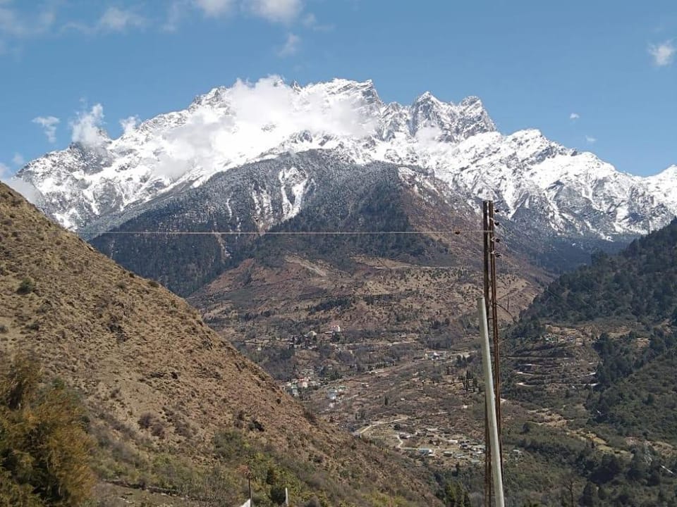 Rufina Lachung de'CROWN Hotel in India