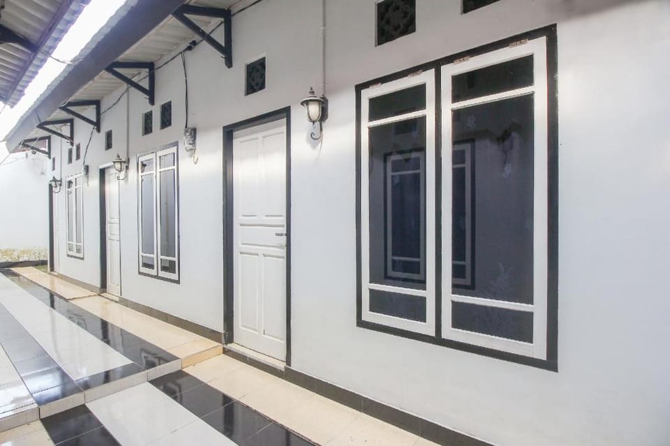 OYO 3399 Gea Guest House Hotel in Indonesia