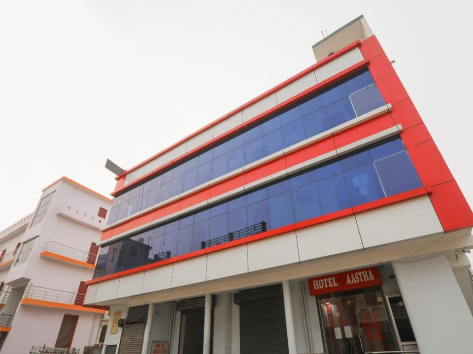 Super Hotel O Aastha Near Chaudhary Charan Singh International Airport Hotel in Lucknow