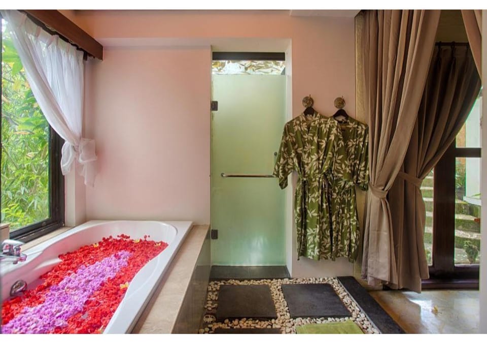 One Bedroom Villa and Private Pool Villa in Tampaksiring