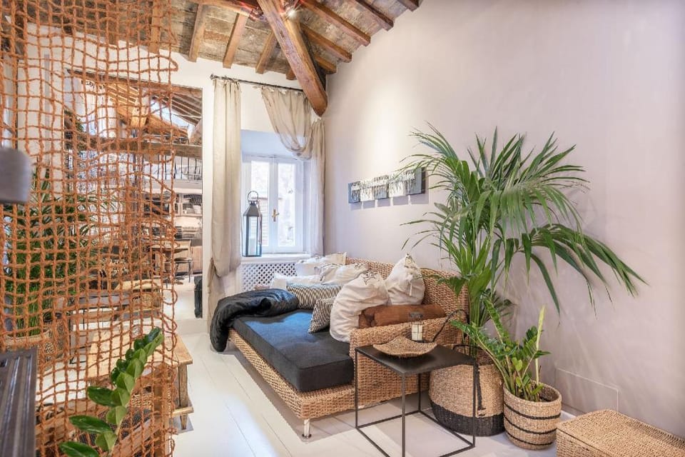 Charming Luxury Navona Apartment  Apartment in Rome