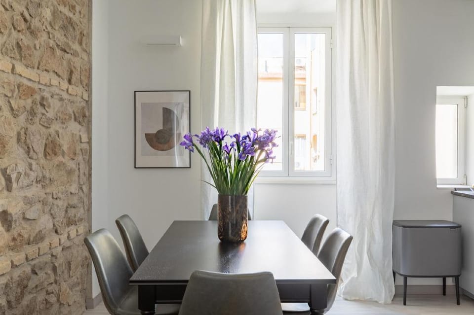 Elegant and Charming Apartment Apartment in Rome