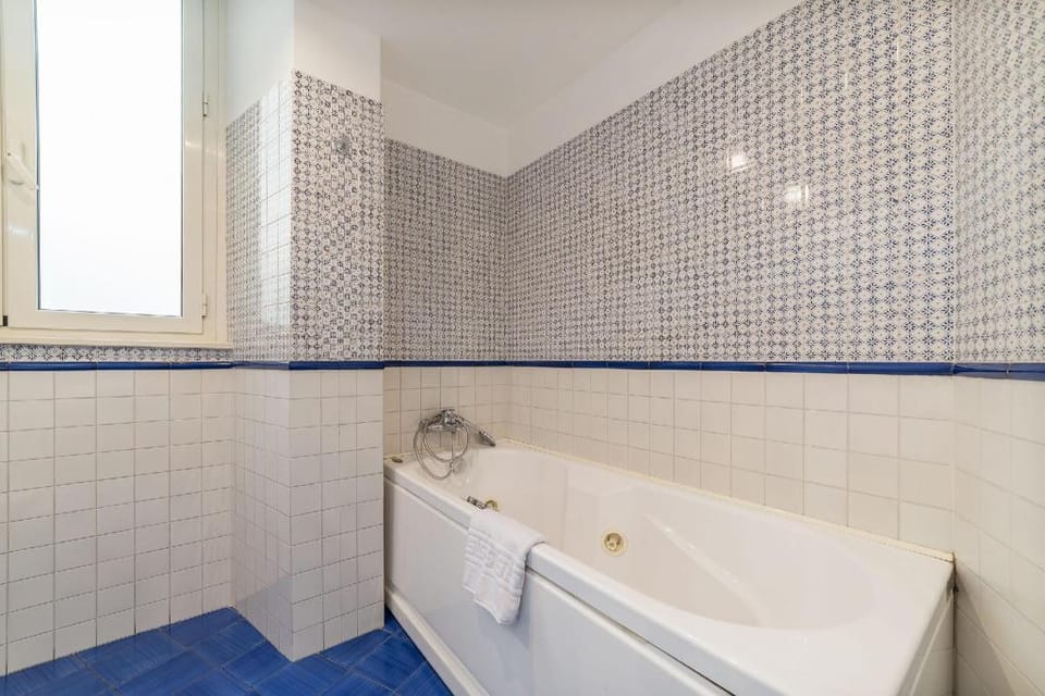 Colosseum Perfect Apartment with Jacuzzi Apartment in Rome
