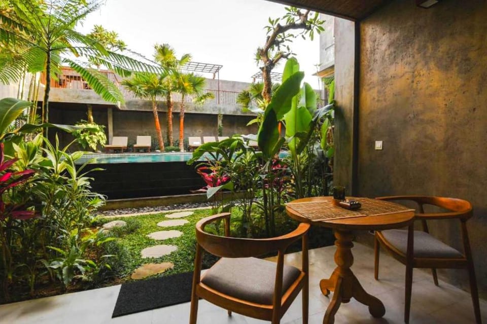 Romantic 1 BR Suite Pool View JU94A Apartment in Sukawati