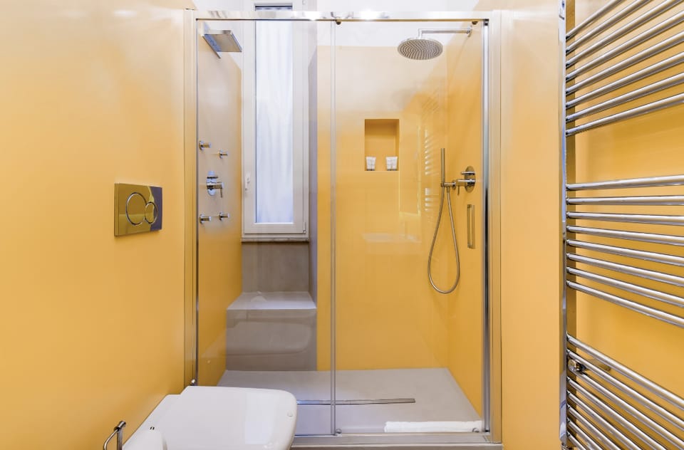 Uniquely Decorated Suite Located near Colosseum Apartment in Rome