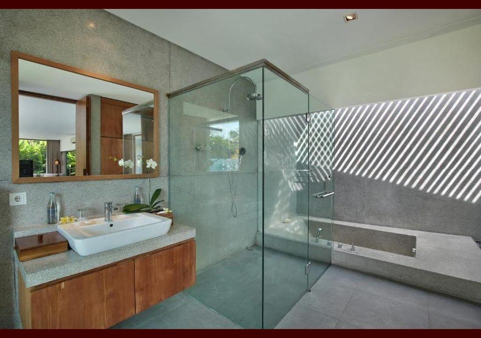 Fabulous 3 BR Swimming Pool for Family NE68B Villa in North Kuta